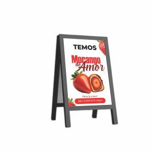 Cavalete Com Arte | Temos Morango do Amor Lona 60x90 4x0  Madeira e Lona 