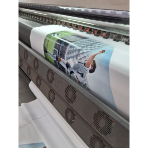 Lona Impressão Frente e Verso Lona  4x0 CMYK  Com Acabamento 